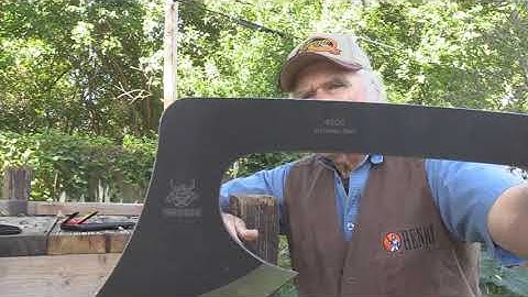 Testing The New Wicing Throwing Axe