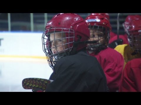 Video: MFM-2015 Hockey: Kung Paano Gaganapin Ang Quarterfinals Ng Russia - USA