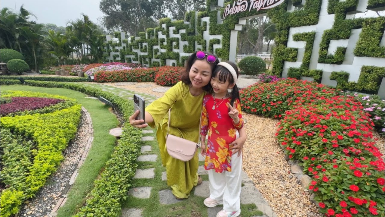 Đi ngắm hoa xuân tại chân núi Bà Đen Tây Ninh cùng bé sữa|@Cuocsongaiviet10hienfamily 