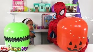 Spiderman and Two Giant Eggs With Many Toy Gifts