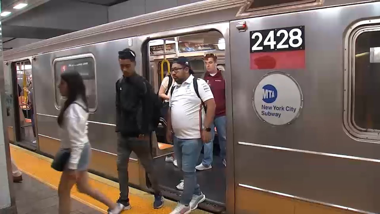 NYC activates emergency heat plan - YouTube