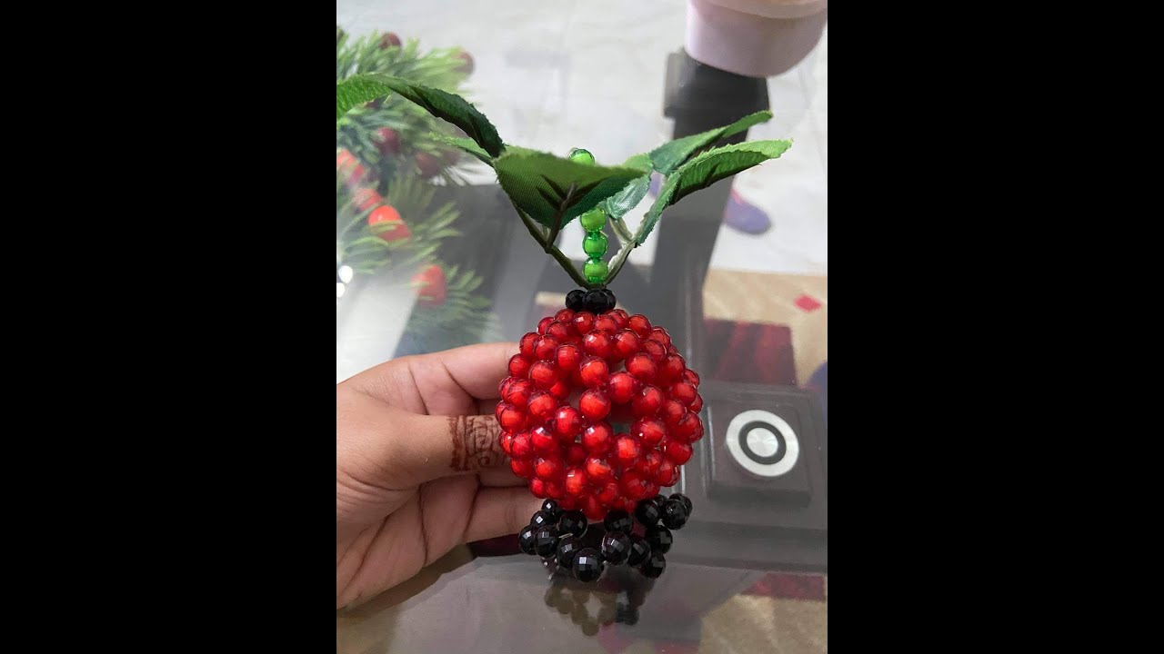 How to make a pomegranate with beads| Making a beautiful showpiece of a pomegranate with beads|