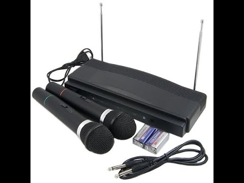 Mój nowy zestaw karaoke: 2 mikrofony bezprzewodowe i stacja odbiorcza.