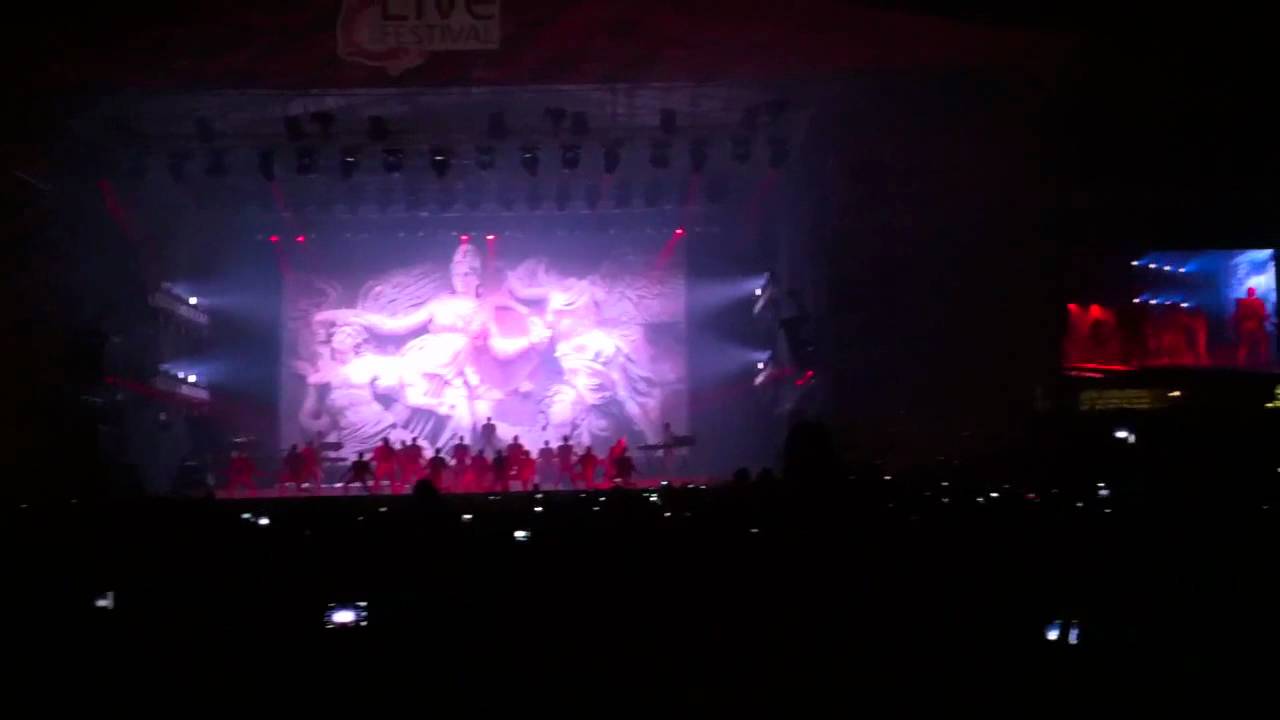 Kanye West coke live music festival 2011