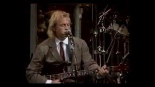 Video thumbnail of "Level 42 - Lessons In Love (live) - 1989 - Prince's Trust"