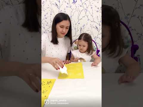 Клей + блёстки = 💥 #поделки #поделкисдетьми #развлечения #игрыдлядетей #shorts #baby