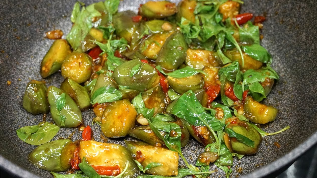 ผัดมะเขือยาวมังสวิรัติ เทคนิคผัดมะเขือให้เขียวสวย ทำง่ายมากๆ Stir-fried Eggplant l กินได้อร่อยด้วย