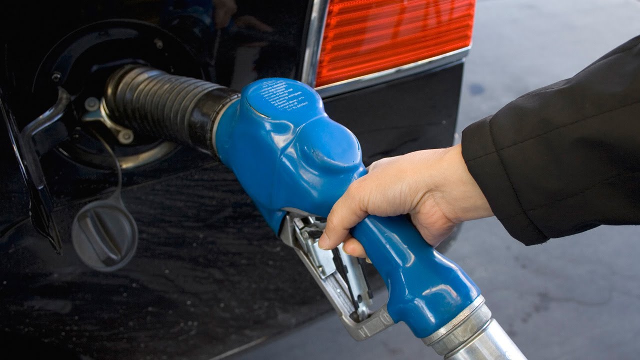 Average Gallon of Regular Gasoline in U.S. Drops Below $2.50