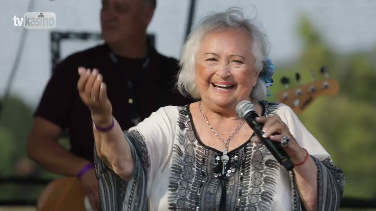 Mája Velšicová: Holuběnka