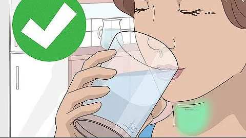 ¿Por qué duele la garganta después de vomitar?