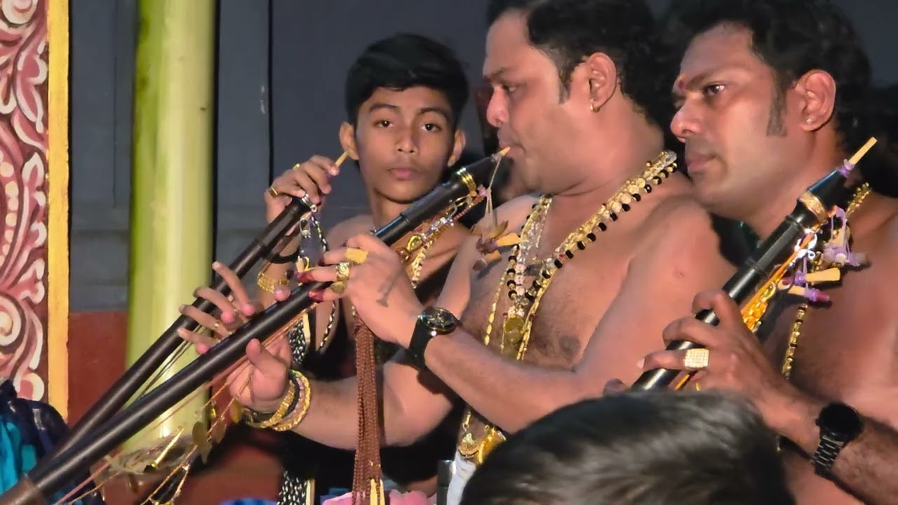 பாட்டு என்டா பாட்டுதான் முதல் முதல் பார்த்தேன் உயிர் வரை