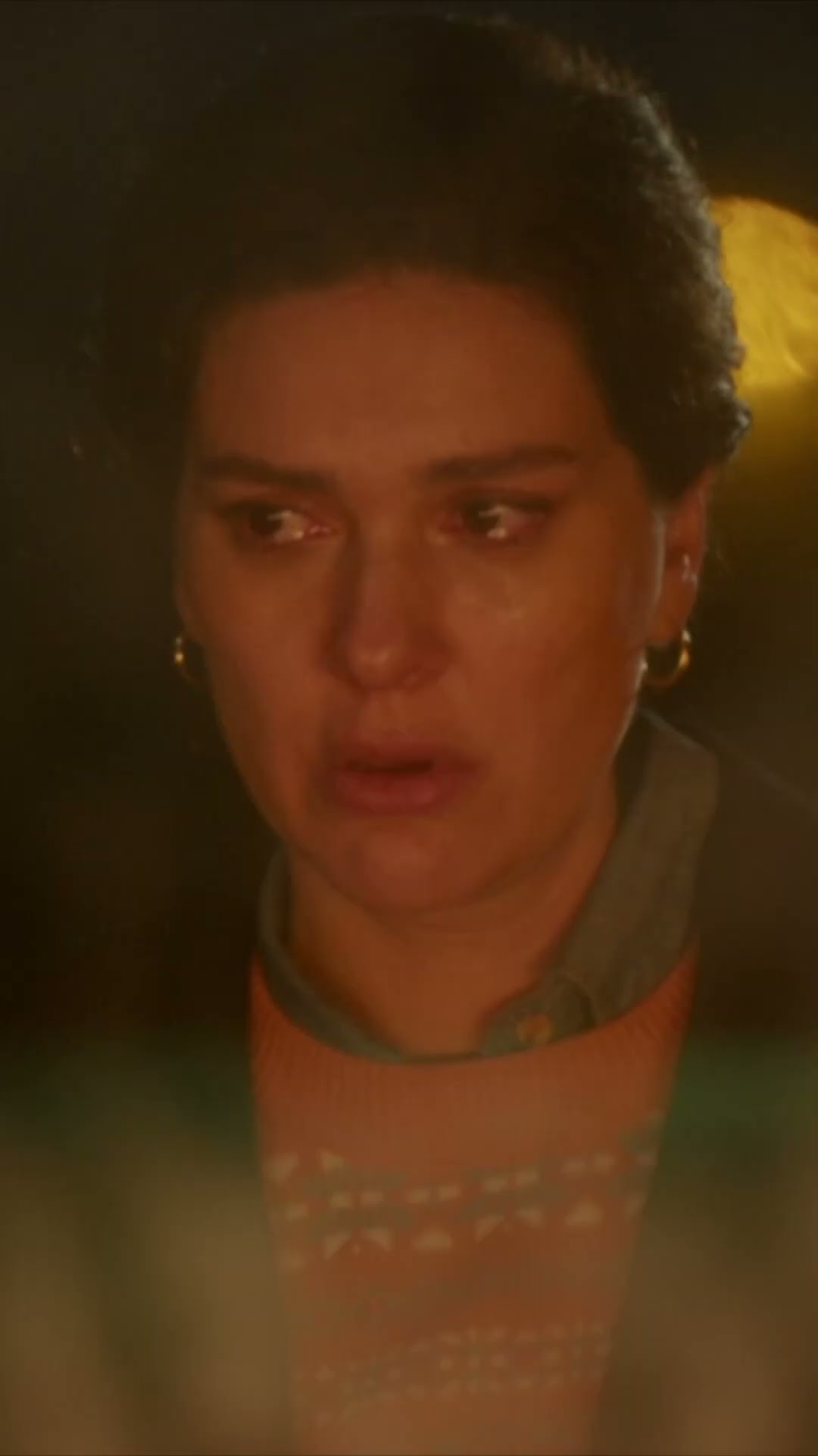 Zuhal, eşyaları yaktı! #AnnemAnkara #Shorts