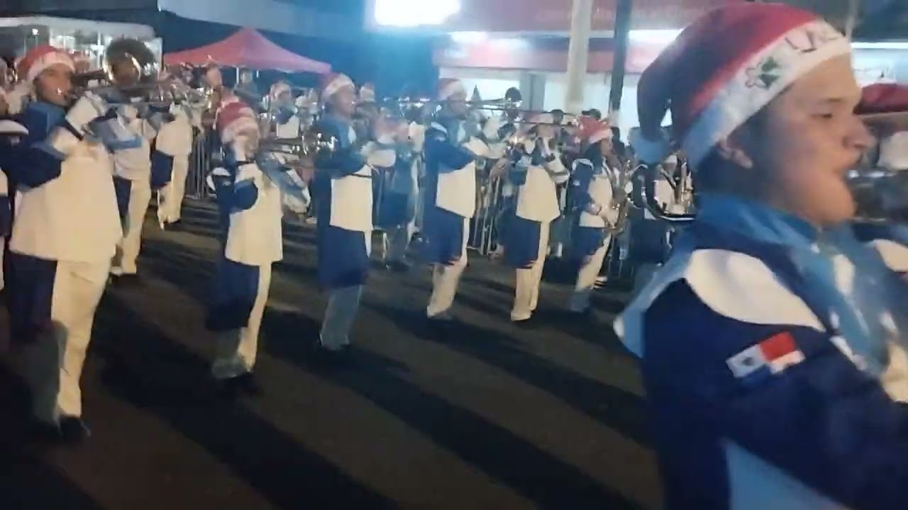 desfile de navidad 2022 Santiago de veraguas panamá 🇵🇦 banda de música la primavera 😁