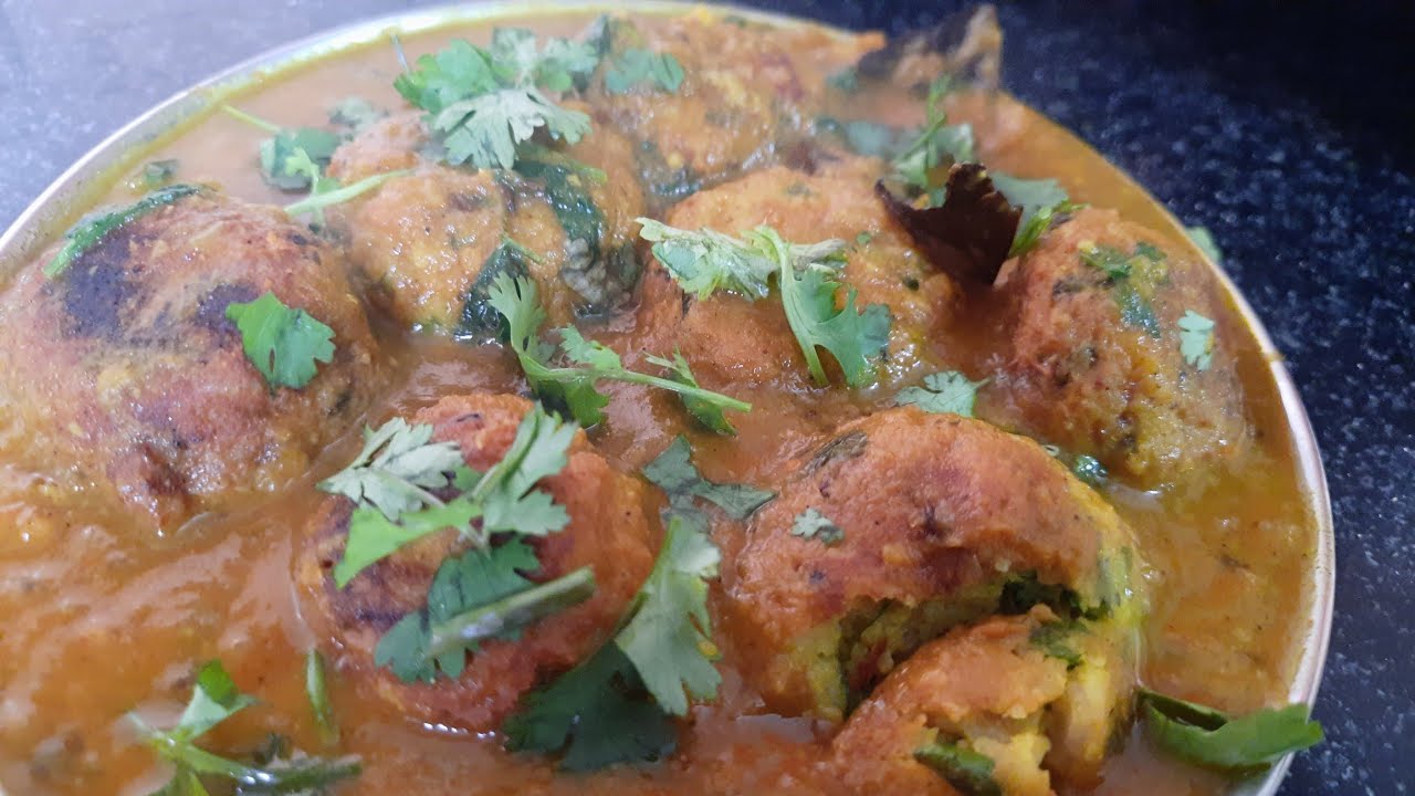 आज हम bnaye है बिहारी स्टाइल आलू  के कोफ्ते करी 