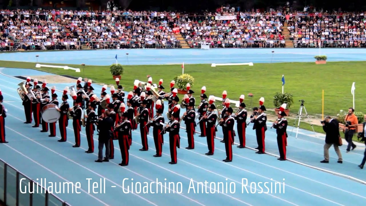 Carosello storico Bicentenario Arma Carabinieri a Torino - Esibizione Fanfara di Roma