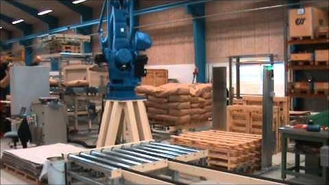 Robot palletizing with bag, pallet and cardboard handling.