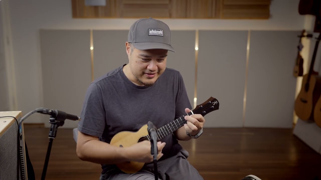 The Ukulele Site | aNueNue Moon Bird Torrefied Spruce/Rosewood