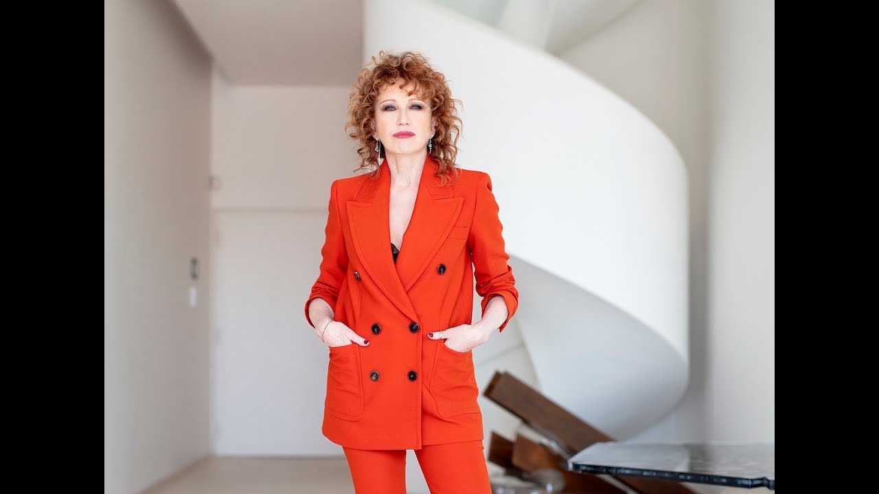 Sanremo 2024, Fiorella Mannoia: «Sui social i messaggi feroci di donne contro donne mi fanno male»