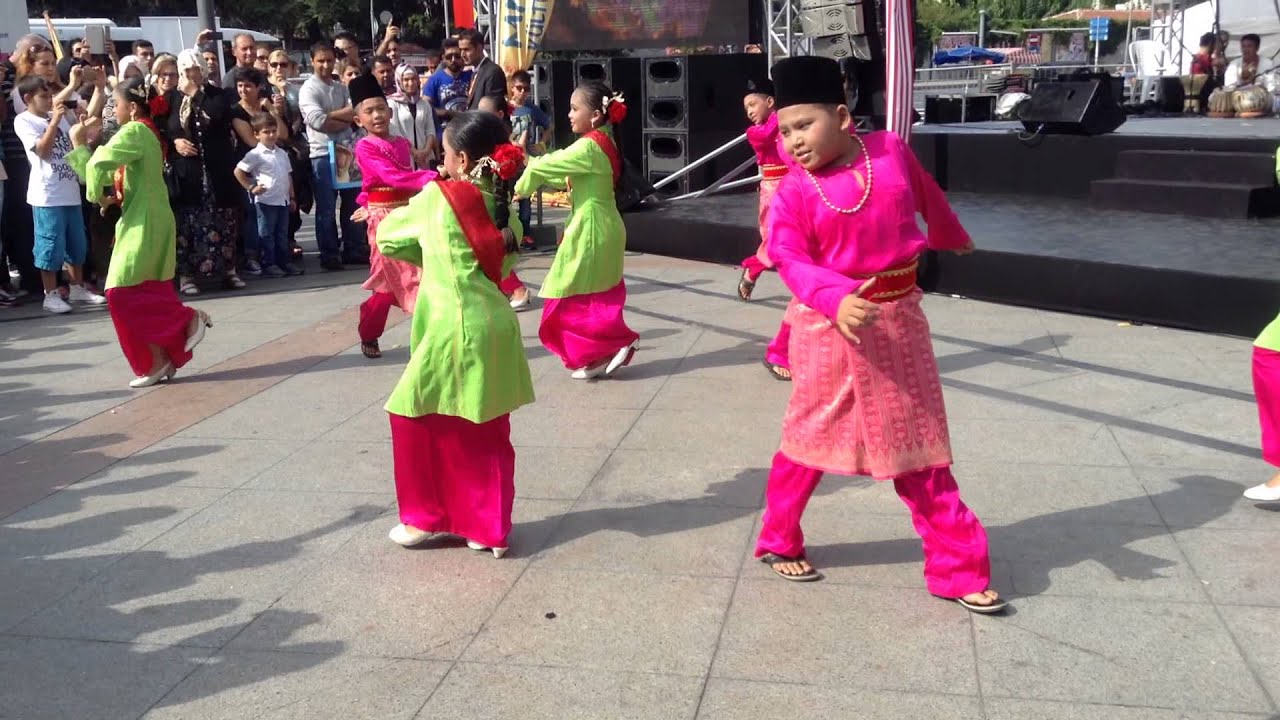 Malaysia Cultural Week Istanbul 2014 ~ Kelab Tunas Budaya JKKN Melaka ~ SK Tangga Batu