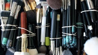 Makeup Brush Brush Collection & Misunderstanding De-Cluttering
http://www.dustinhunter.com
Thanks for watching!
Dustin
http://www.dustinhunter.com
Links mentioned in older videos may no longer be valid. Check the upload date and if you have any questions, email a link to the video youre asking about along with your questions to info@dustinhunter.com. Thank you! Makeup Brush Brush Collection & Misunderstanding De-Cluttering