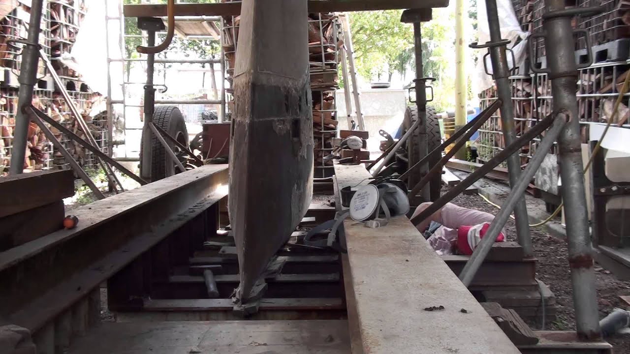 Refit Dufour 35 - Cleaning the keel