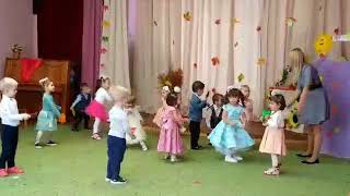 Танец в детском саду ЛИСТИКИ ДУБОВЫЕ