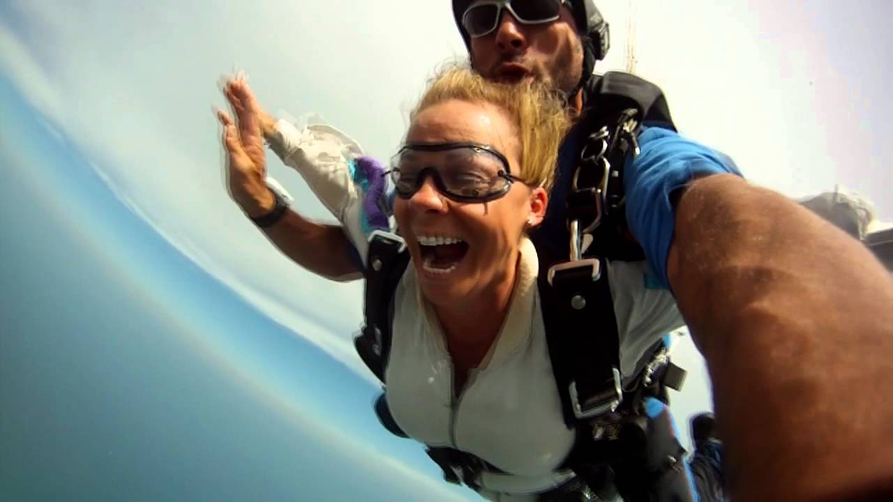 Skydiving in Maryland, Skydive OC Karen Turner YouTube