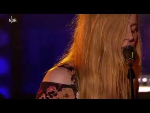 Judith Holofernes - Jonathan der Kellner (Cover: Teitur - Catherine the Waitress) live