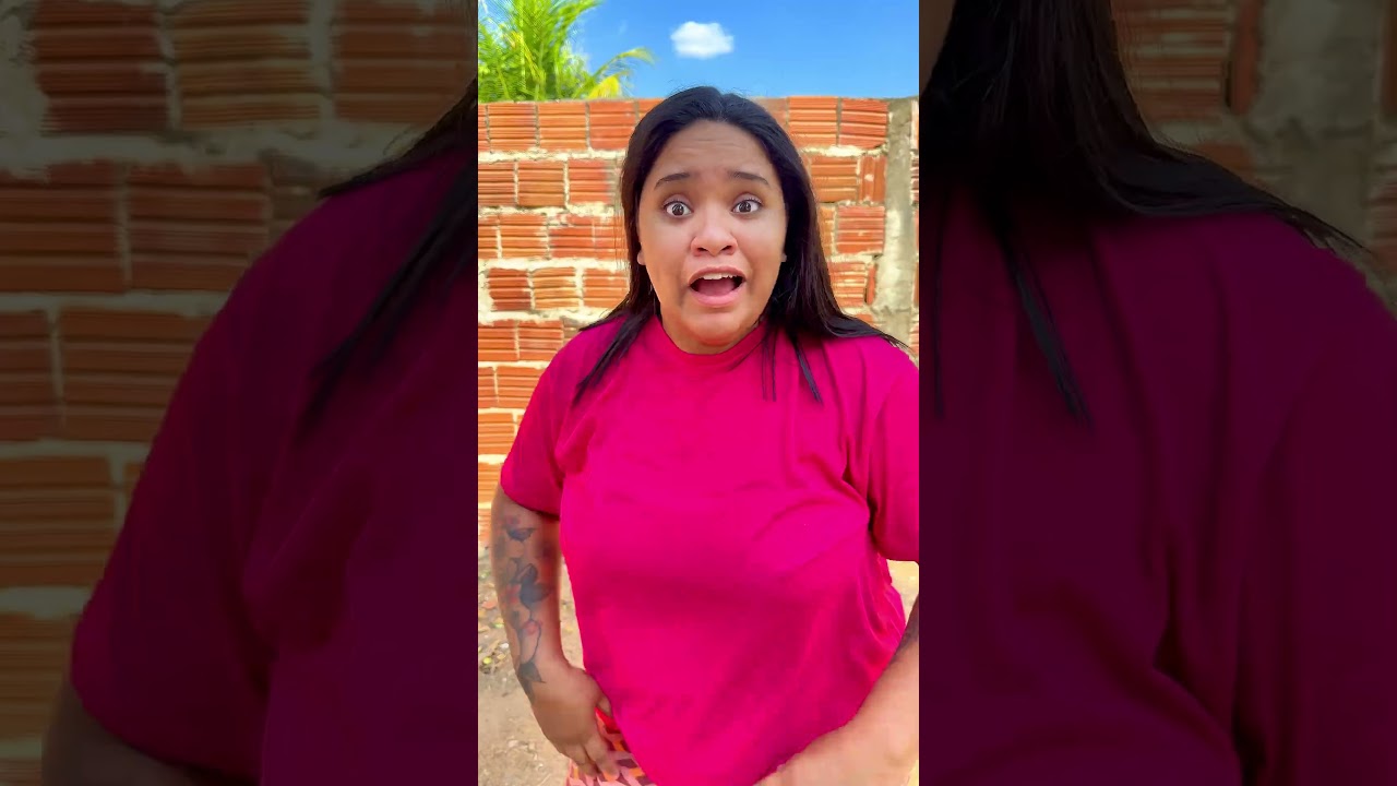 Ela teve medo e correu !