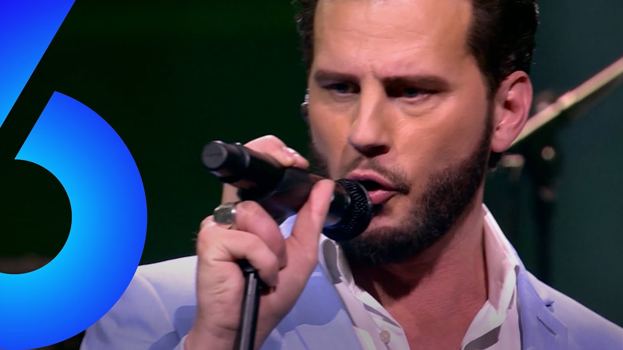 A Little Less Conversation // Bouke & The Elvismatters Band | The Tribute live in concert