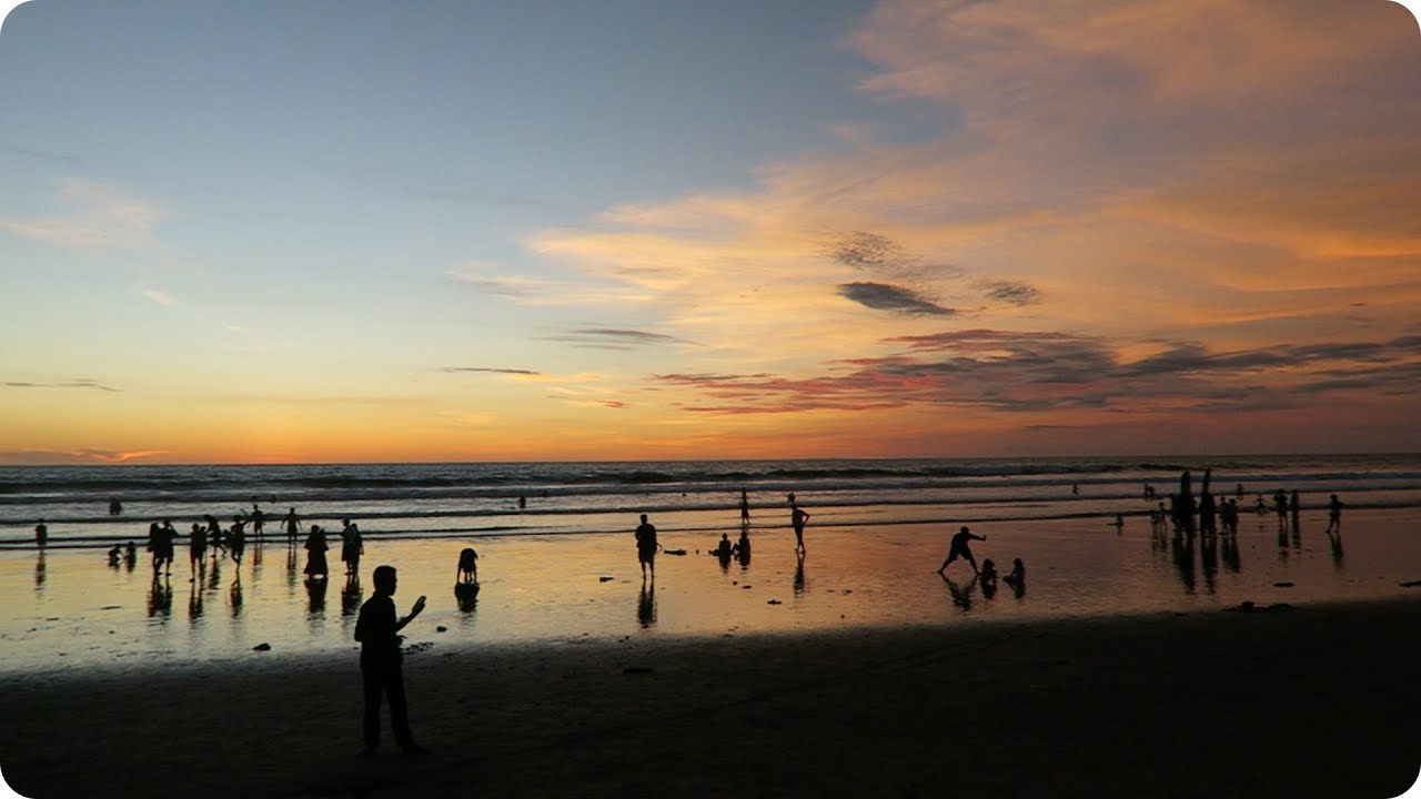 The Best Sunset in Bali - Seminyak! | Evan Edinger Travel Vlogger - YouTube