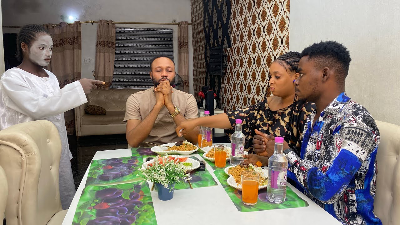 Разъяренная дочь-призрак нападает на злую жену и невесту за отравление еды отца.