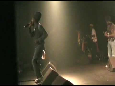 Sizzla live " Guide Over Us " November 2009 Marseille