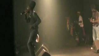 Sizzla live " Guide Over Us " November 2009 Marseille