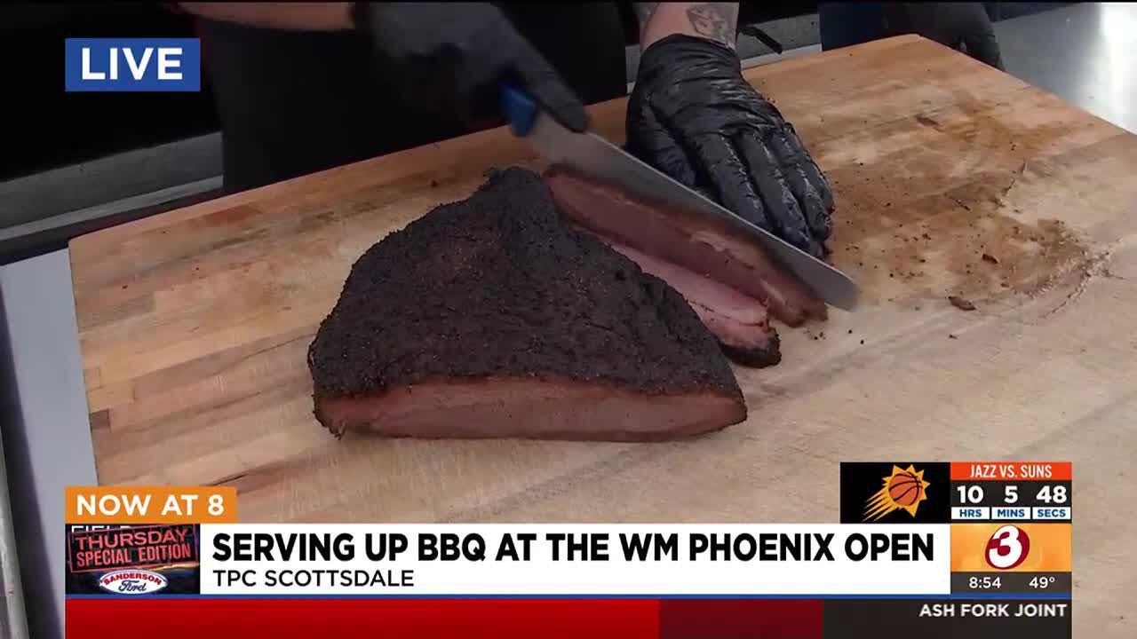 Little Miss BBQ feeding hungry customers at WM Phoenix Open