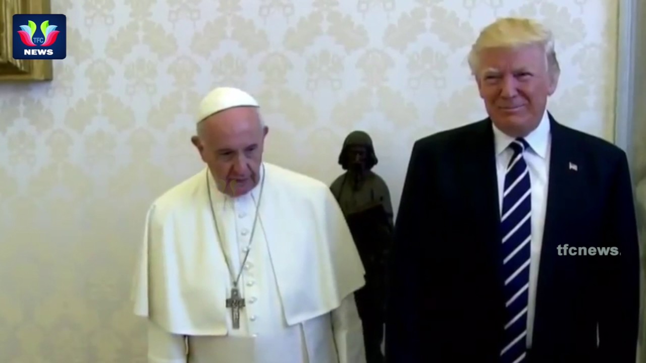 Wade Perioperativ periode større Oops ! Awkward Moment | ANGRY Pope Francis SLAPS Donald Trump's Hand For  Touching Him | - YouTube