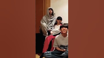 hyunjin what are you doing 😂 #hyunjin #felix #hyunlix #straykids #short