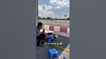 Thầy giáo có tâm nhưng học viên lại vượt đèn đỏ trong kì thi 😂