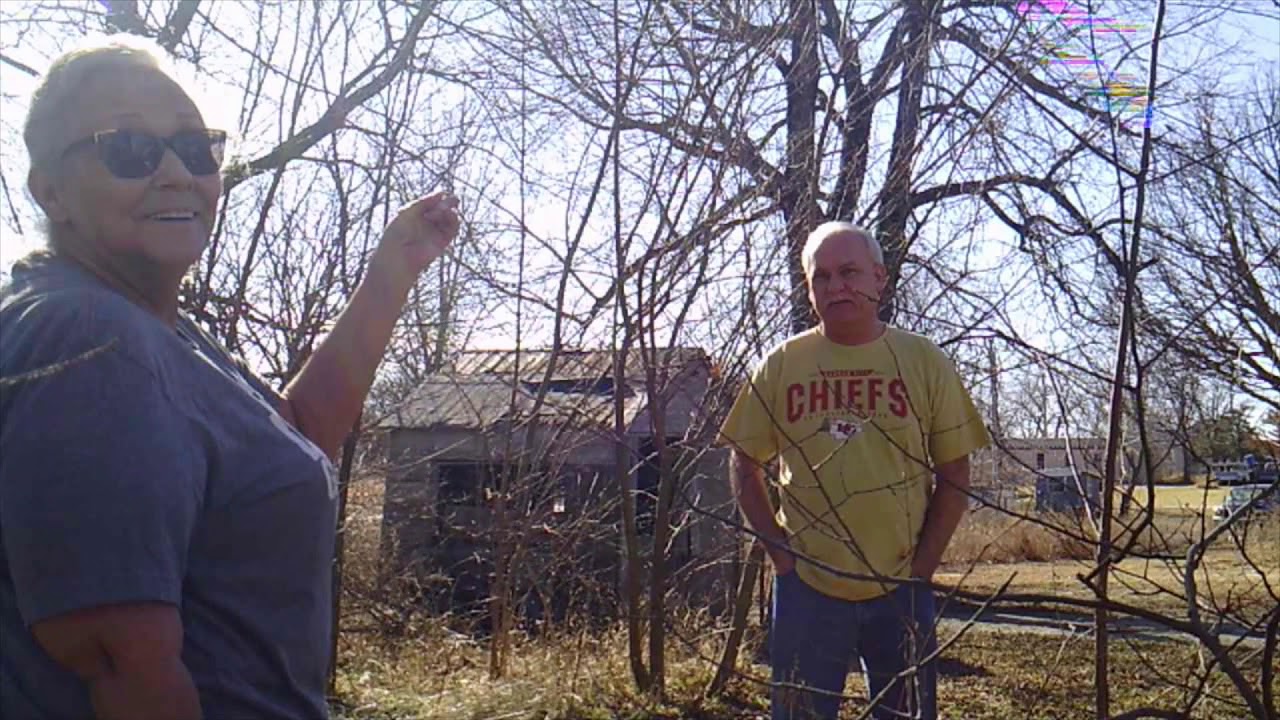 Greg ster and Debra Chat about Fostoria and Rubys Chicken Shed jan