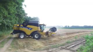 [GoPro/Dji Inspire1]Moisson du blé en New Holland CX 8050