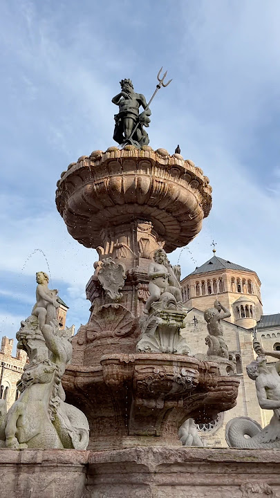 📍 Neptune’s fountain, Trento🇮🇹 #italy #travel #italytravel #trento #visititaly #fountain