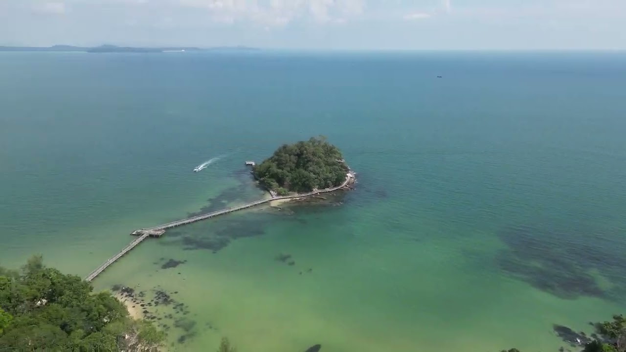 Golden Silver Gulf International Tourism Resort welcomes you!  此乃真正的世外桃源，人间仙境-金银湾国际旅游度假区欢迎您！