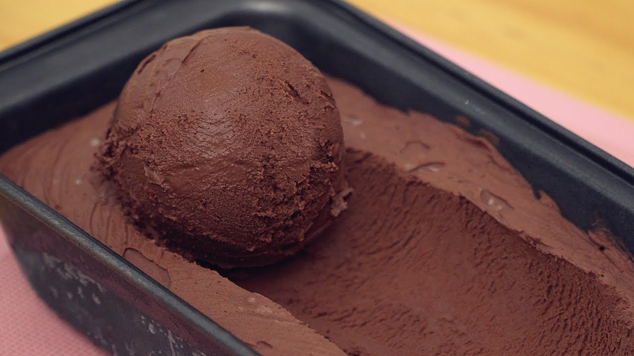 How to Make Chocolate Ice Cream