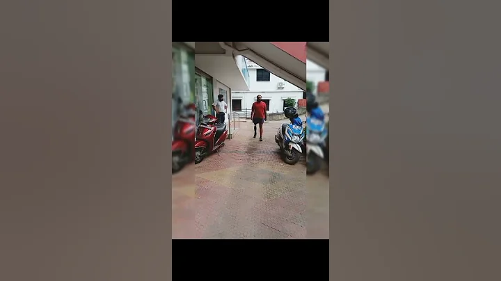 Above knee amputee walking using  ottobock 3r80 trial of new socket.