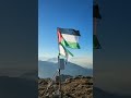 Флаг Палестины на вершине горы Маьт-Лоам. (Ингушетия)