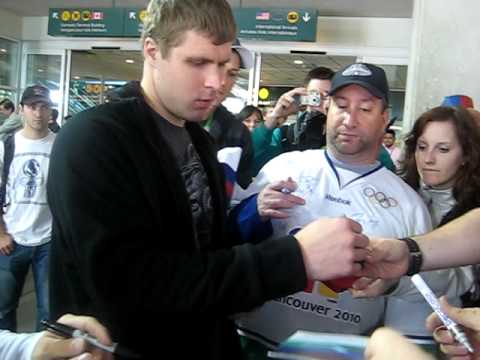 Phoenix Coyotes Goalie ILYA BRYZGALOV signing auto...