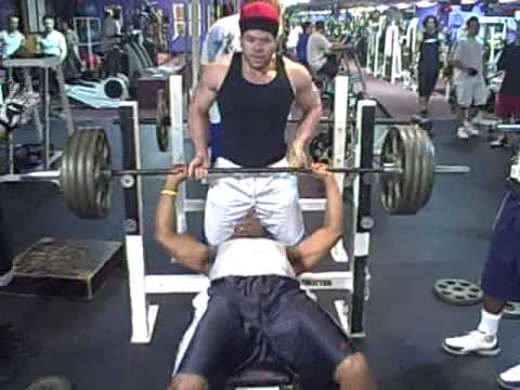 Brandon Frazier And Lamar Jeantinoble 400lb Bench Press Avi Youtube