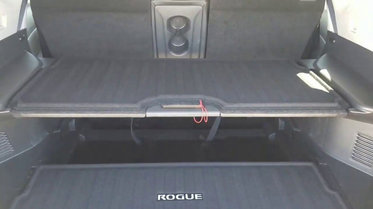 Divide-N- Hide Cargo System On A Nissan Rogue