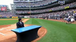 A retiring Hideki Matsui is honored by the Yankees