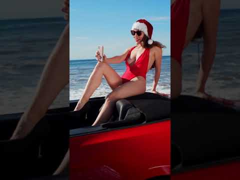 Video: Die Lyfie Hou Die Bors Skaars Vas: Kamenskikh In 'n Sexy Bikini Het Haarself Met Vrymoedigheid Naby 'n Palmboom Ontbloot